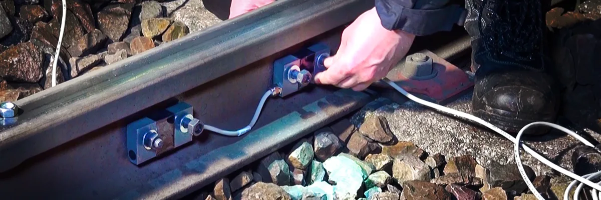 FITS ANY STANDARD RAIL